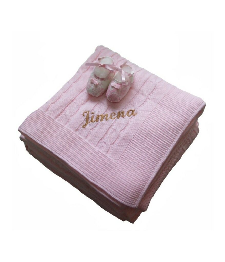 toquillas personalizadas en color rosa con el nombre grabado